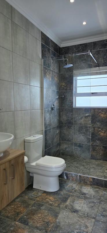 To Let 3 Bedroom Property for Rent in Salisbury Park Eastern Cape